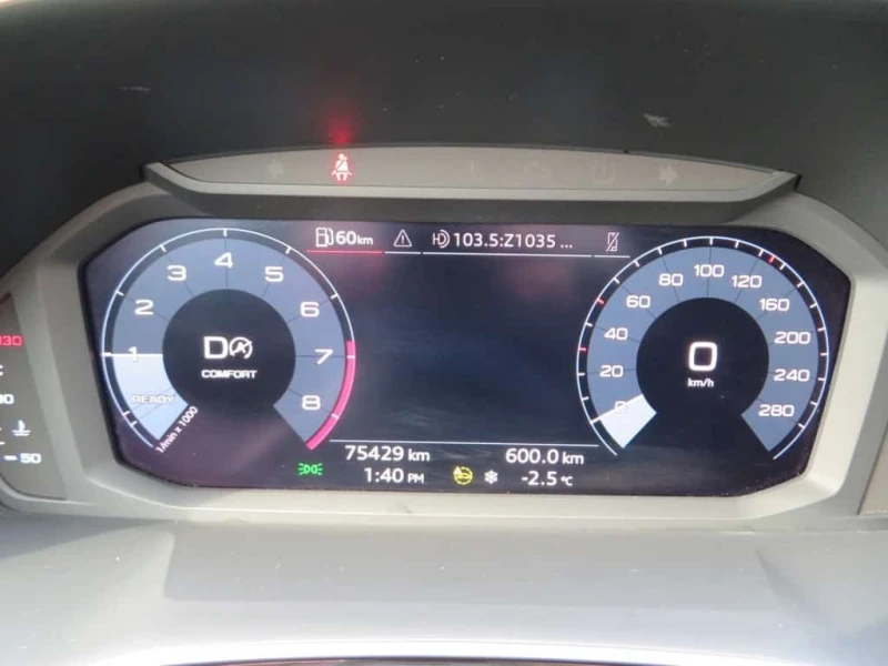 Audi Q3  Komfort 45 TFSI quattro * ОТ ПРЕДСТАВИТЕЛСТВО, снимка 9 - Автомобили и джипове - 53527203