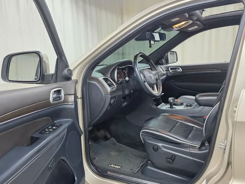 Jeep Cherokee 3.0 Diesel Overland, снимка 12 - Автомобили и джипове - 53595289