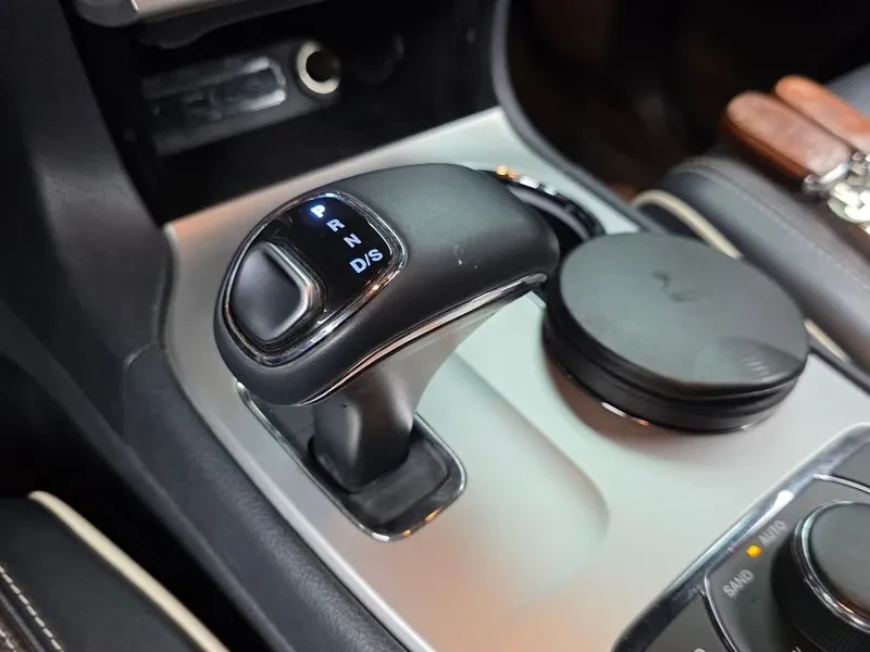 Jeep Cherokee 3.0 Diesel Overland - изображение 9