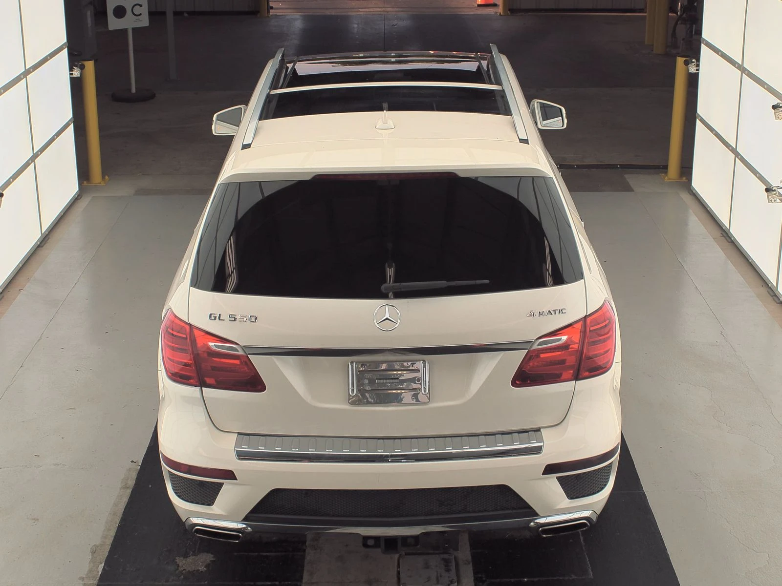 Mercedes-Benz GL 500 4MATIC* Обдух* Harman/Kardon* TВ* Дисторник* Пано* - изображение 5