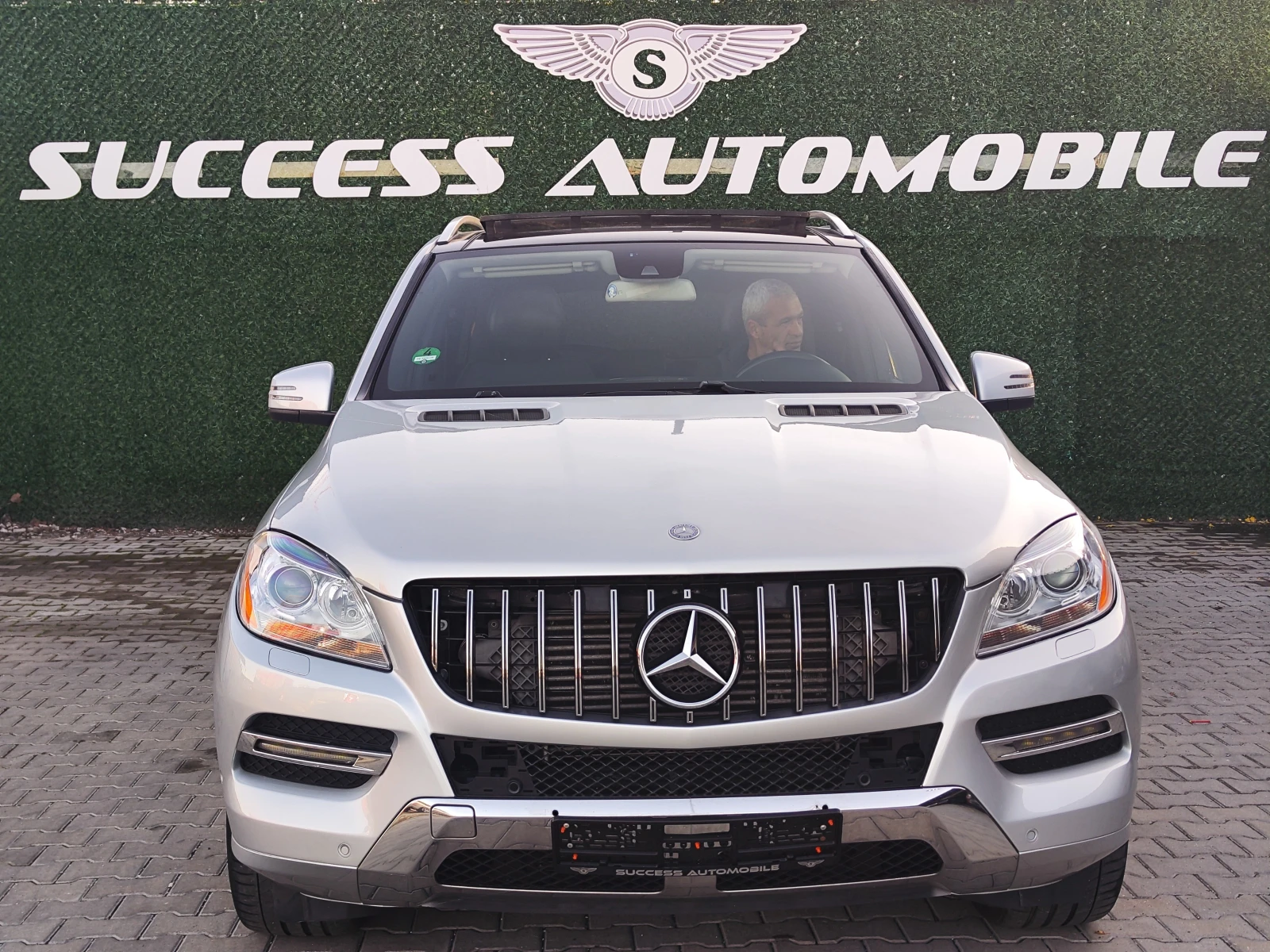 Mercedes-Benz ML 350 AMG* HARMAN* PANORAMA* PODGREV* LINEASIST* LIZING - изображение 2
