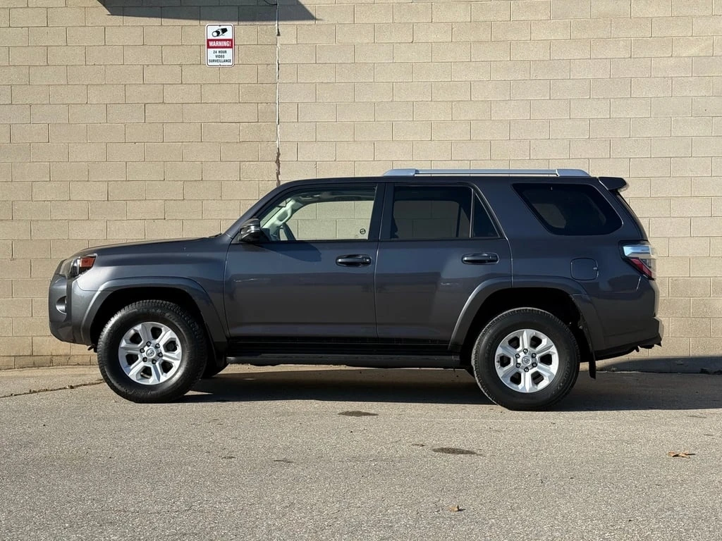 Toyota 4runner * 4WD 4dr V6 SR5 * CARFAX * БЕЗ ПЪРВОНАЧАЛНА ВНОСК - изображение 2