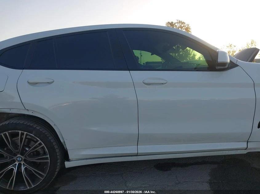 BMW X4 xDrive30i С РЕГИСТРАЦИЯ & АВТО КРЕДИТ, снимка 4 - Автомобили и джипове - 53880016