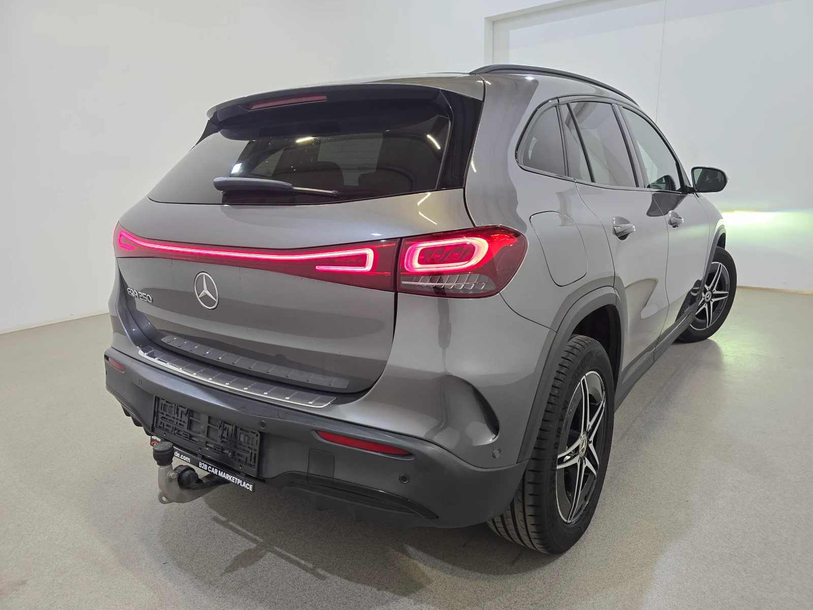 Mercedes-Benz EQA 250 67KWH AMG, снимка 4 - Автомобили и джипове - 54114058