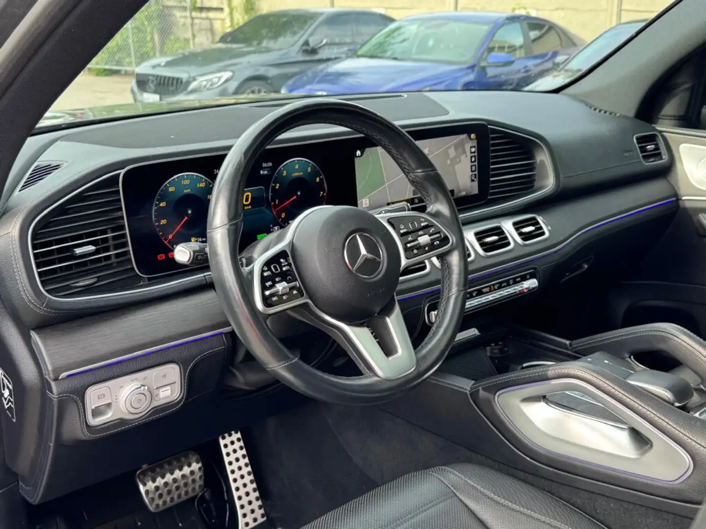 Mercedes-Benz GLS580 4MATIC* AMG NIGHT PACKAGE* КРАЙНА ЦЕНА* , снимка 8 - Автомобили и джипове - 54932759