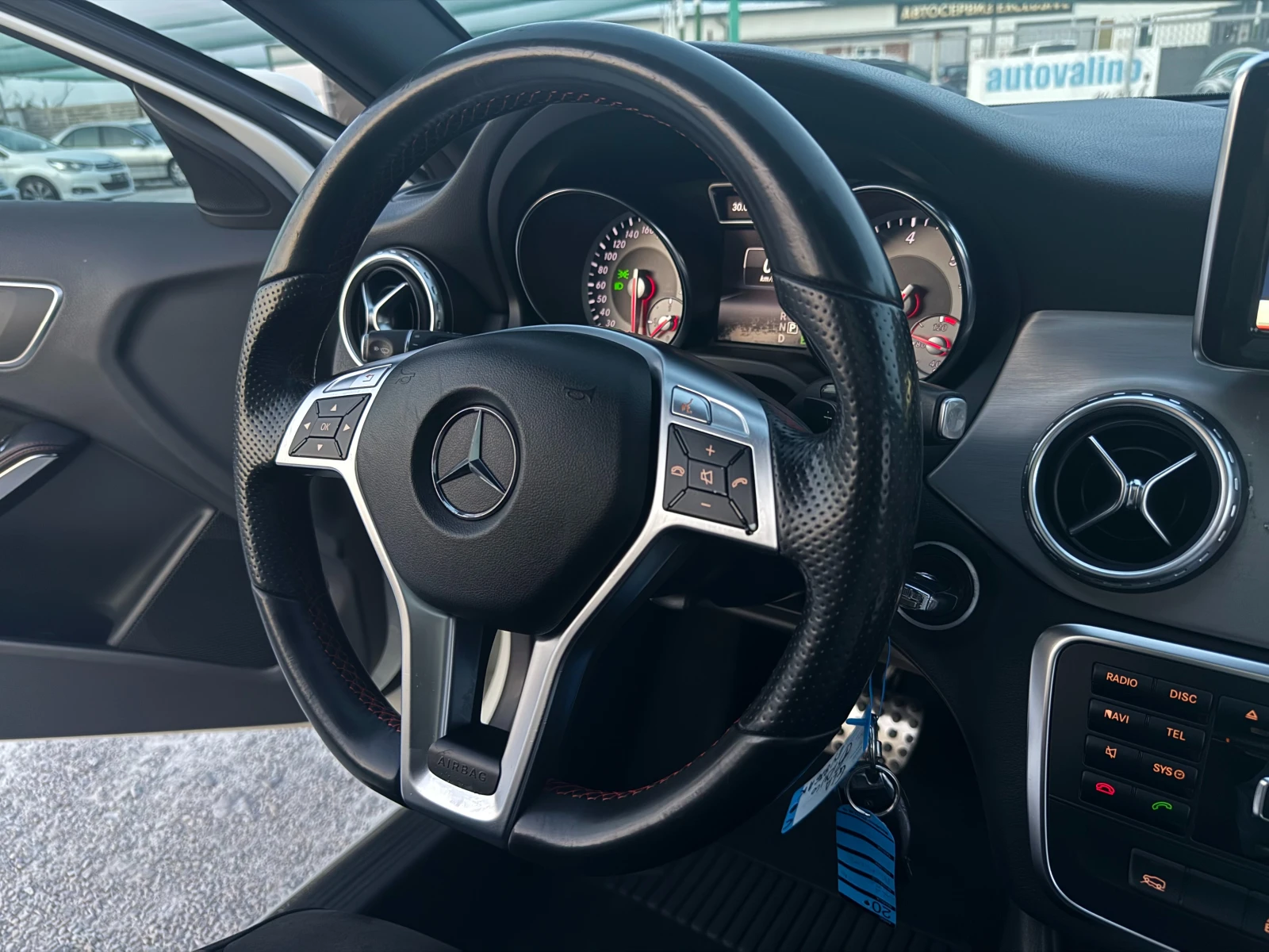 Mercedes-Benz GLA 220 CDI 4MATIK ОТЛИЧНО СЪСТОЯНИЕ, снимка 10 - Автомобили и джипове - 56119977