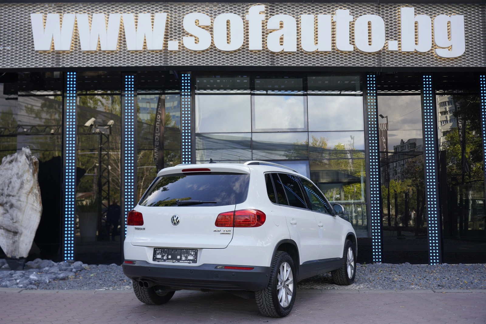 VW Tiguan 2.0 TDI 4Motion, снимка 6 - Автомобили и джипове - 56196179