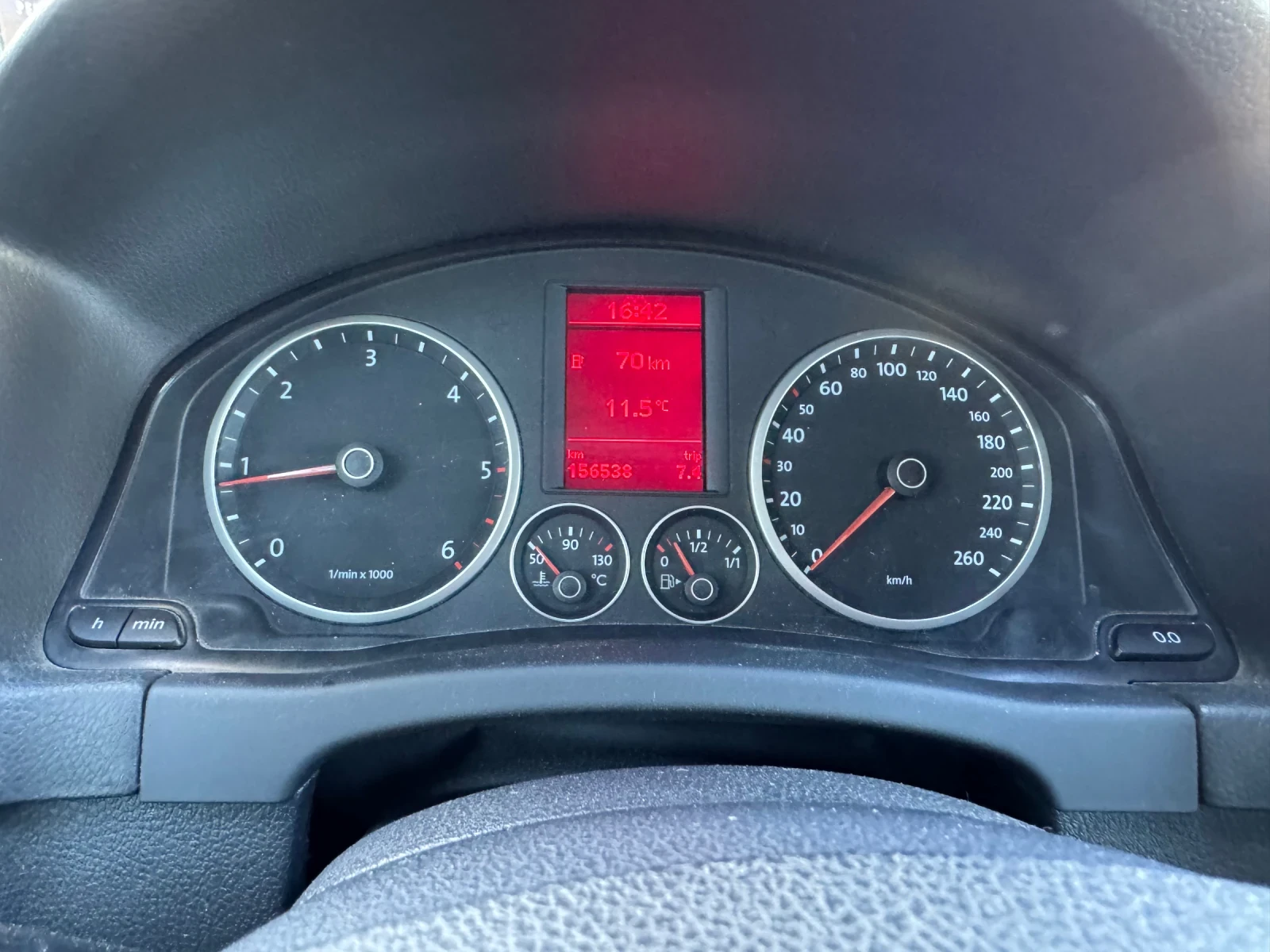 VW Tiguan 2.0 TDI 4х4 навигация панорама , снимка 12 - Автомобили и джипове - 56328750