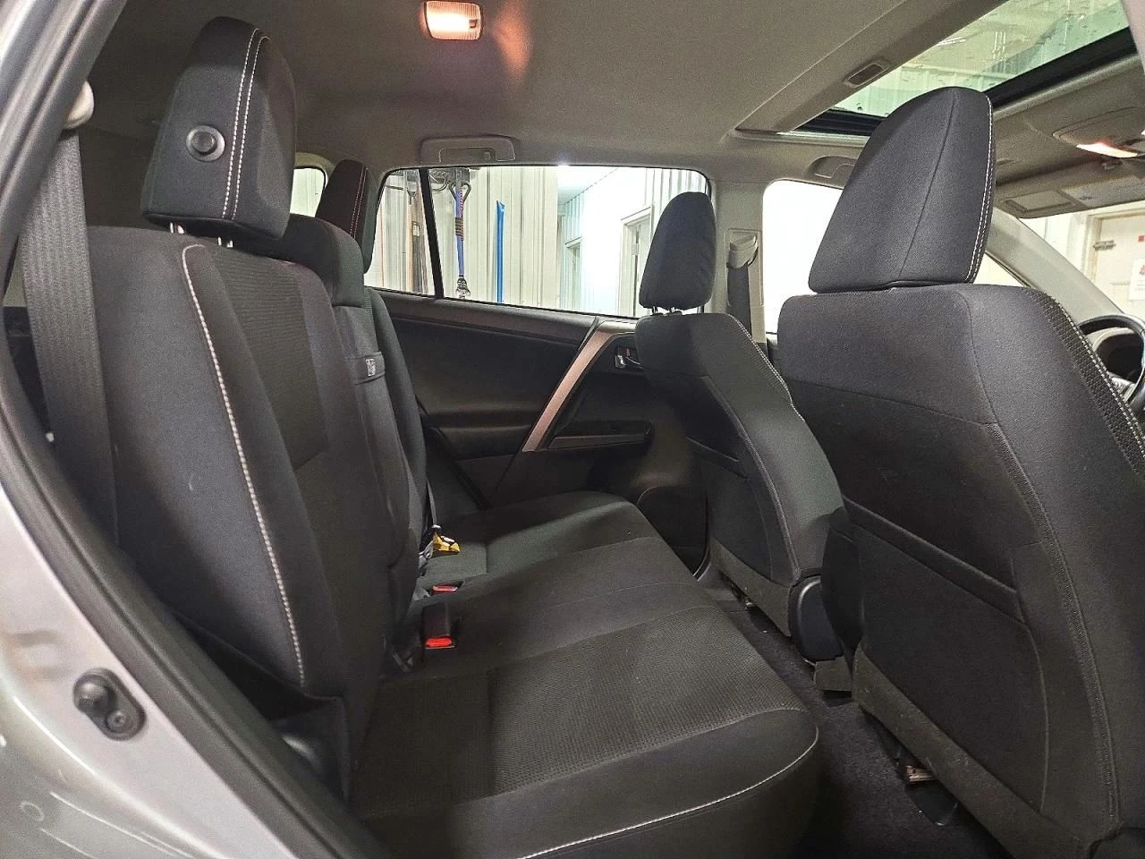 Toyota Rav4, снимка 11 - Автомобили и джипове - 56689834