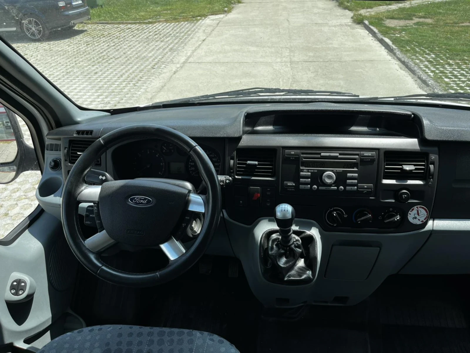 Ford Transit 2.2TDCI KLIMA 6SK. 9MES. LANG - изображение 8