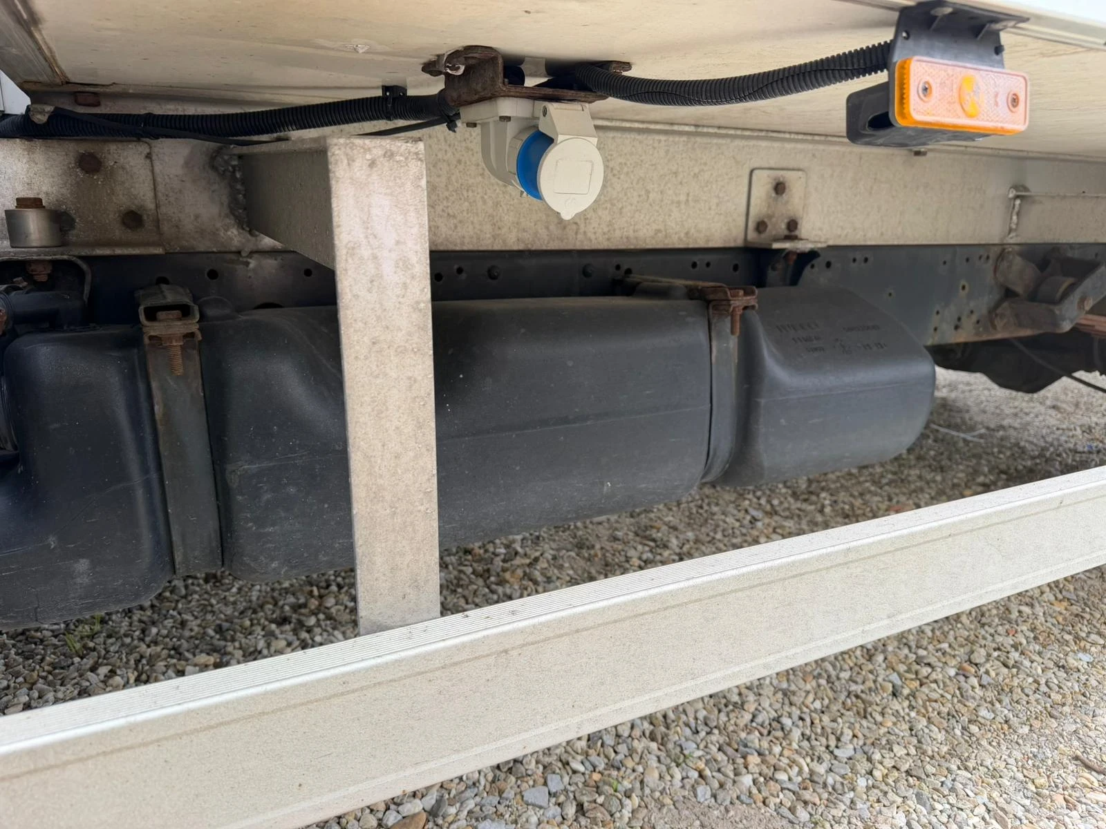 Iveco Daily 35c15* ХЛАДИЛЕН* 4.20м.* , снимка 11 - Бусове и автобуси - 54159063