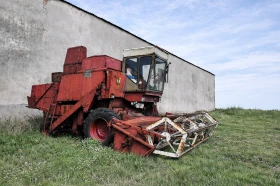 Комбайн International undefined | Auto.bg — изображение 2