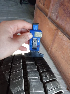 Гуми, снимка 4