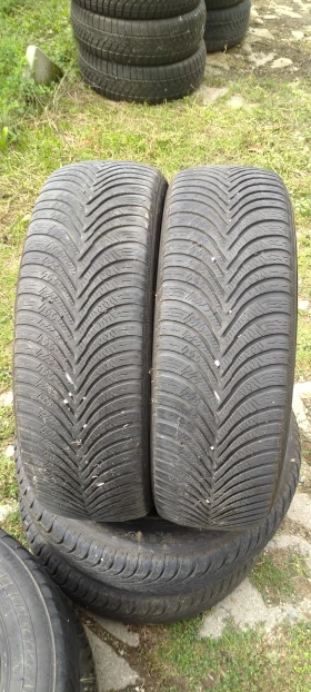 Гуми Зимни 205/60R16, снимка 2 - Гуми и джанти - 47297886