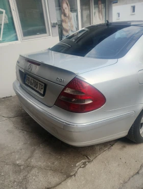 Обява за продажба на Mercedes-Benz E 220 ~5 900 лв. - изображение 1