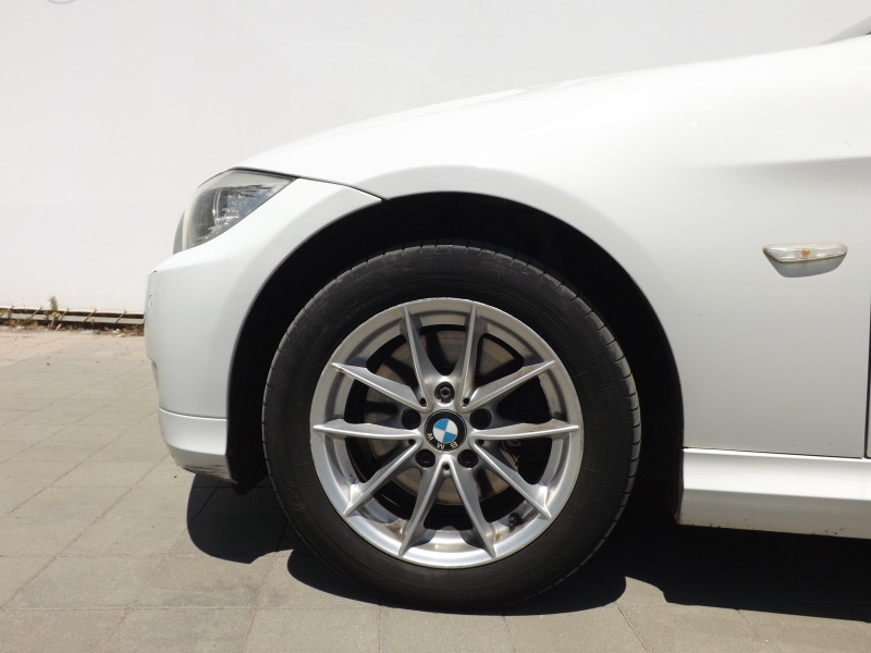 BMW 320, снимка 8 - Автомобили и джипове - 46432556