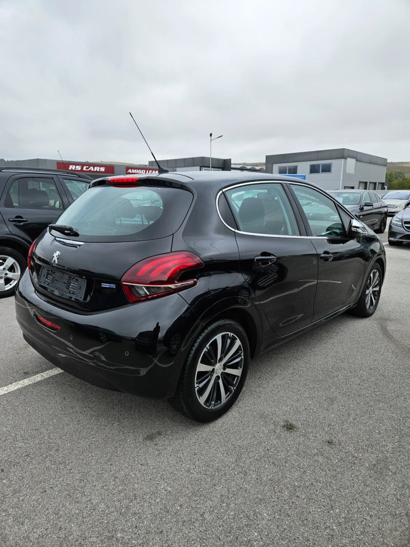 Peugeot 208 1.6дизел, снимка 3 - Автомобили и джипове - 47244595