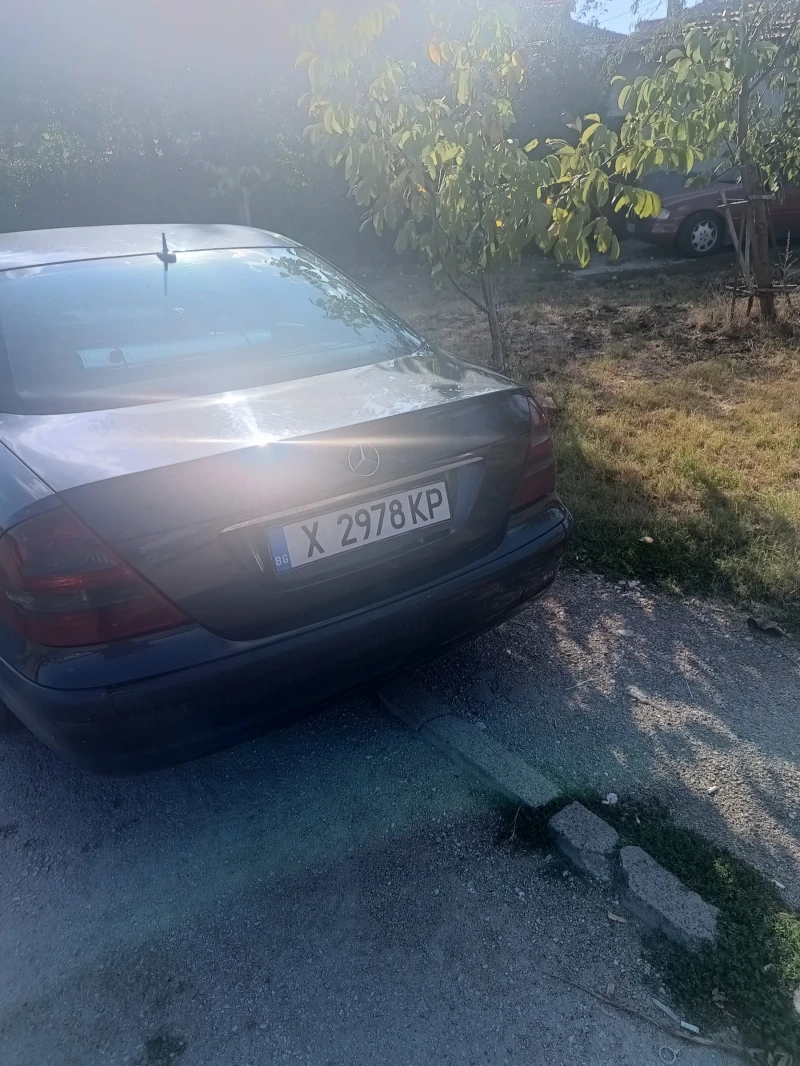 Mercedes-Benz E 220, снимка 2 - Автомобили и джипове - 48524660