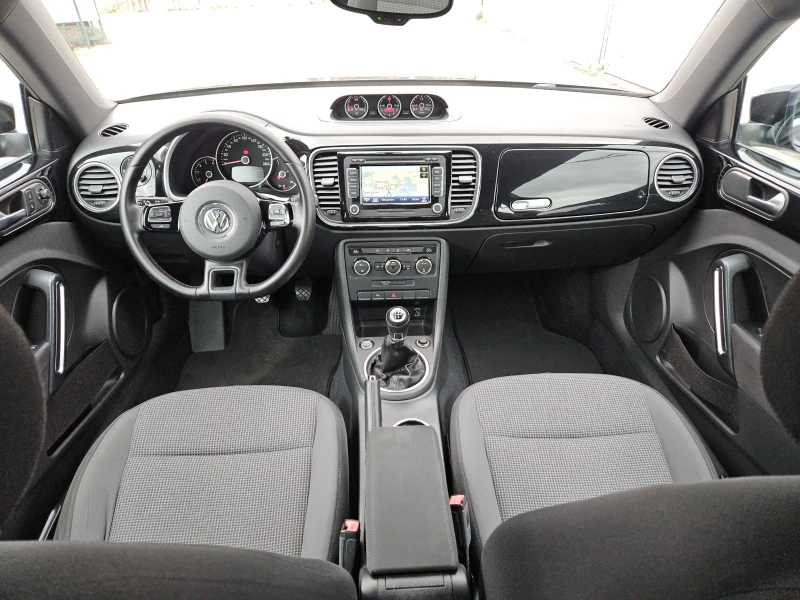 VW Beetle Maggiolino/1.6TDI/BLACK FRIDAY/LED/NAVI/БЛУТУТ/EU5, снимка 10 - Автомобили и джипове - 50485351