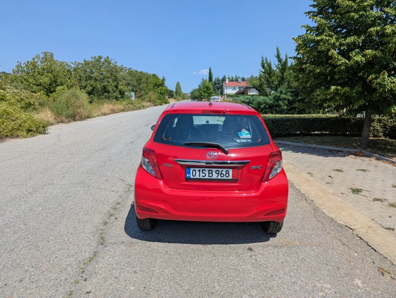 Toyota Yaris 1.0 vvti, снимка 2 - Автомобили и джипове - 51454283