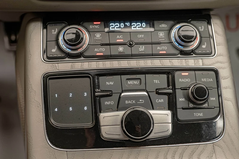 Audi S8 Plus/MAGNO/Design Selection/Керамика/HuD/Обдухване, снимка 13 - Автомобили и джипове - 51478588