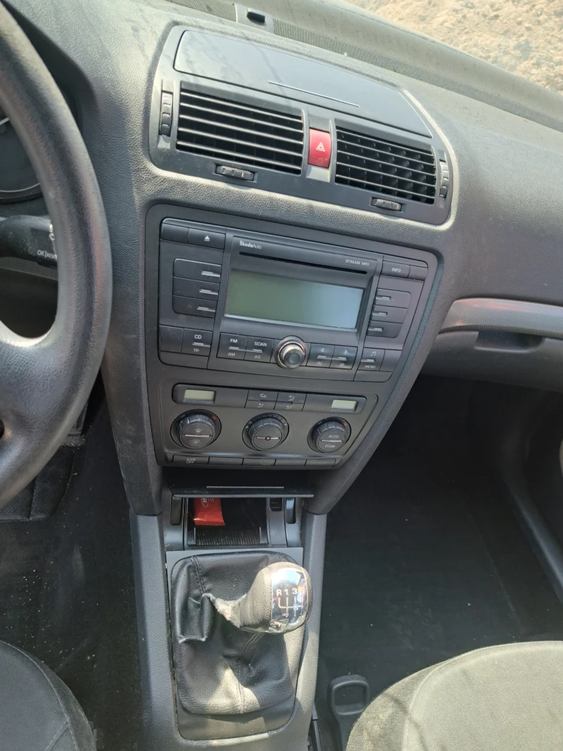 Skoda Octavia 2.0 fsi, снимка 8 - Автомобили и джипове - 52884748