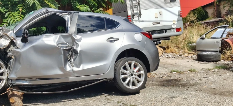 Mazda 3 2.0i 120кс BM PE, снимка 11 - Автомобили и джипове - 51563164