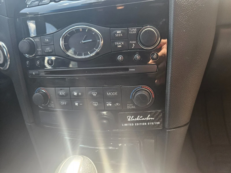 Infiniti QX70 Black carbon, снимка 6 - Автомобили и джипове - 52399662