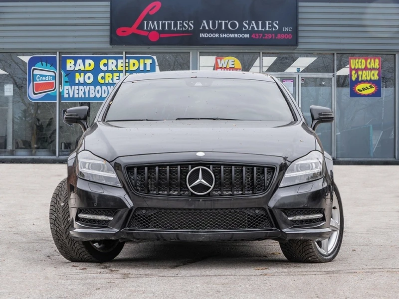 Mercedes-Benz CLS 550 4MATIC * * CARFAX * * АВТО КРЕДИТ * * , снимка 2 - Автомобили и джипове - 52515374