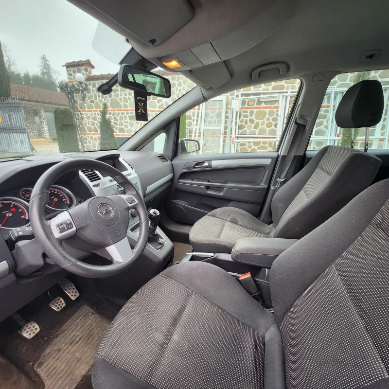 Opel Zafira 1.9 CDTI, снимка 5 - Автомобили и джипове - 53122029