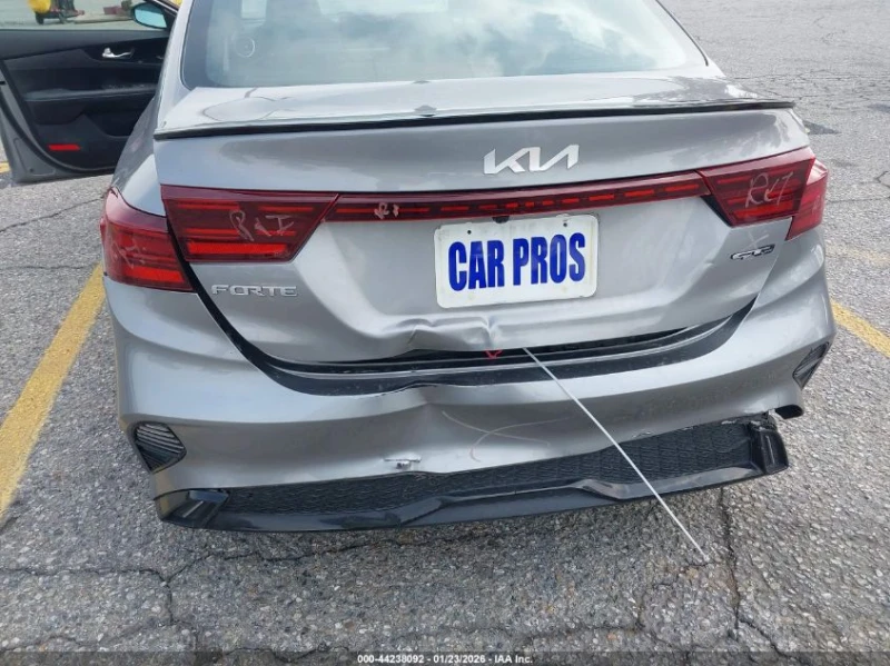 Kia Forte 2l Gt-Line, снимка 6 - Автомобили и джипове - 53597782