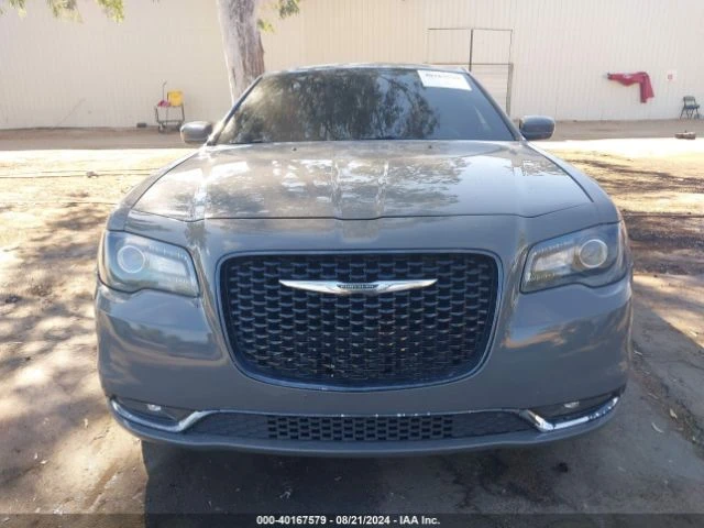 Chrysler 300c, снимка 13 - Автомобили и джипове - 47460459