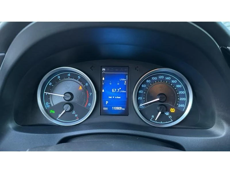 Toyota Corolla  SDN 1.6P CVT EXECUTIVE PLUS, снимка 14 - Автомобили и джипове - 52925539