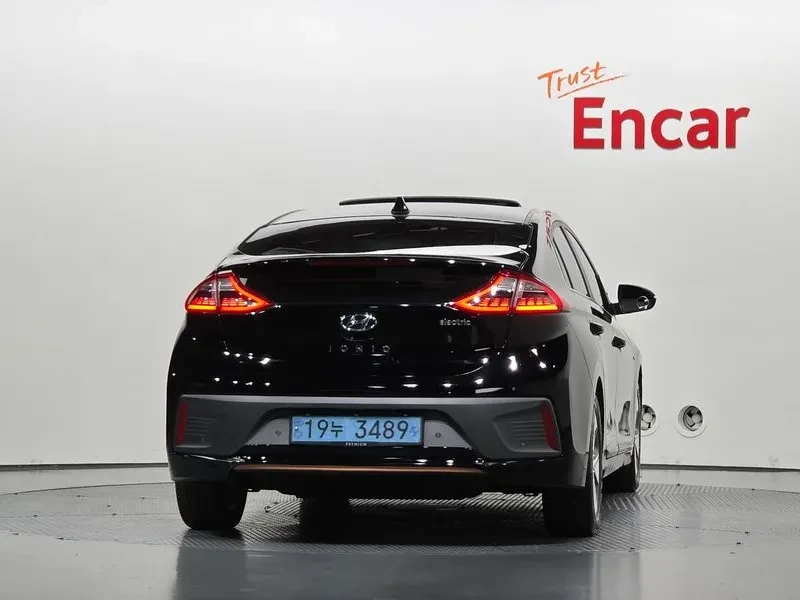 Hyundai Ioniq ELECTRIC Q, снимка 4 - Автомобили и джипове - 56656947