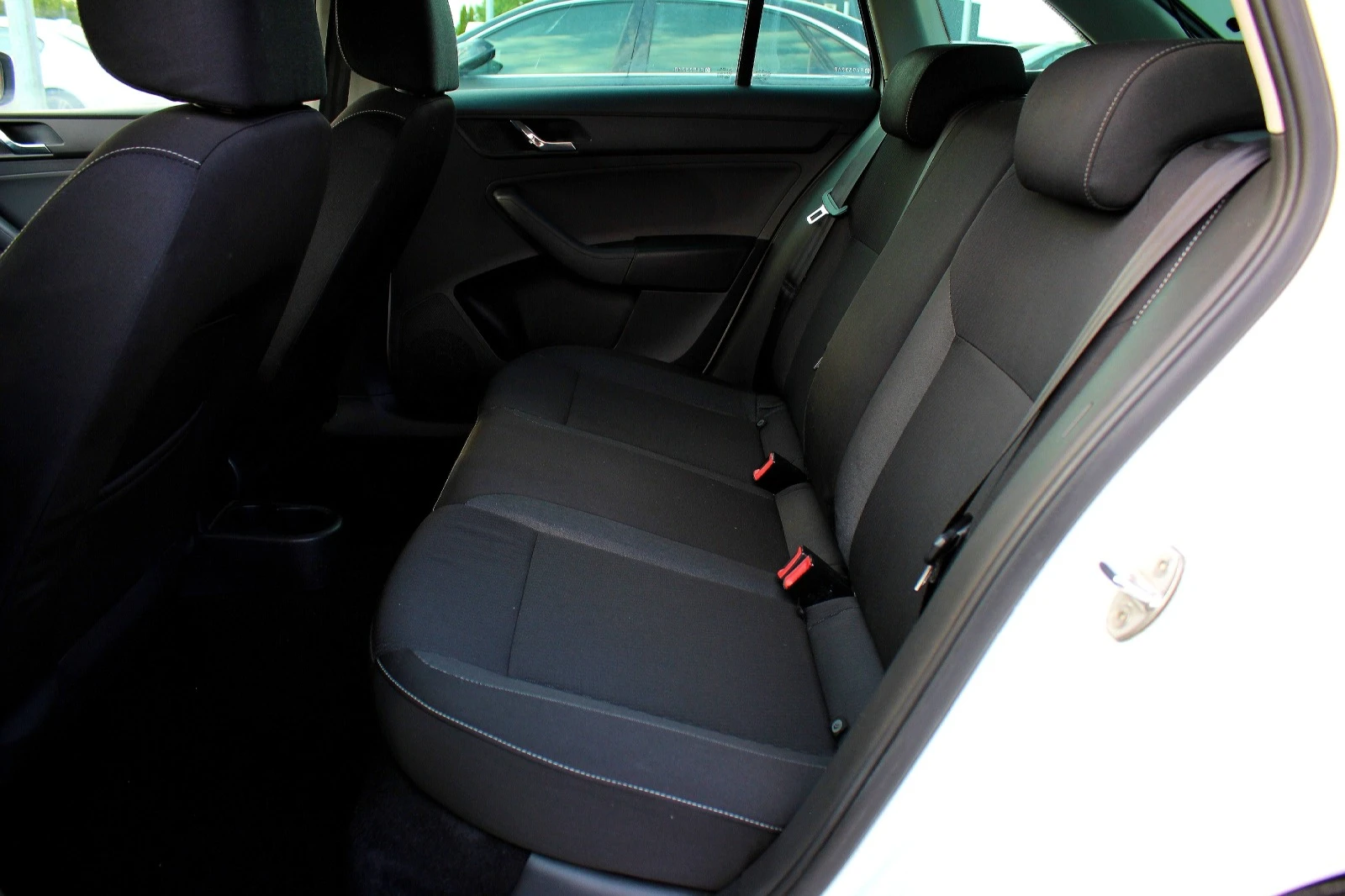 Skoda Rapid MONTE CARLO 1.6TDi СОБСТВЕН ЛИЗИНГ | Mobile.bg — изображение 15
