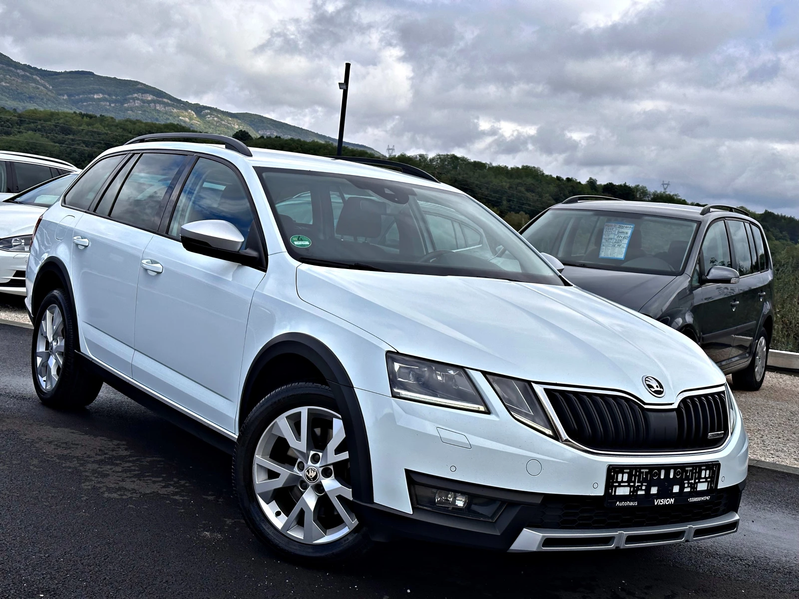 Skoda Octavia * SCOUT* 4x4* DSG* AMBIENT LIGHT*  - [1] 