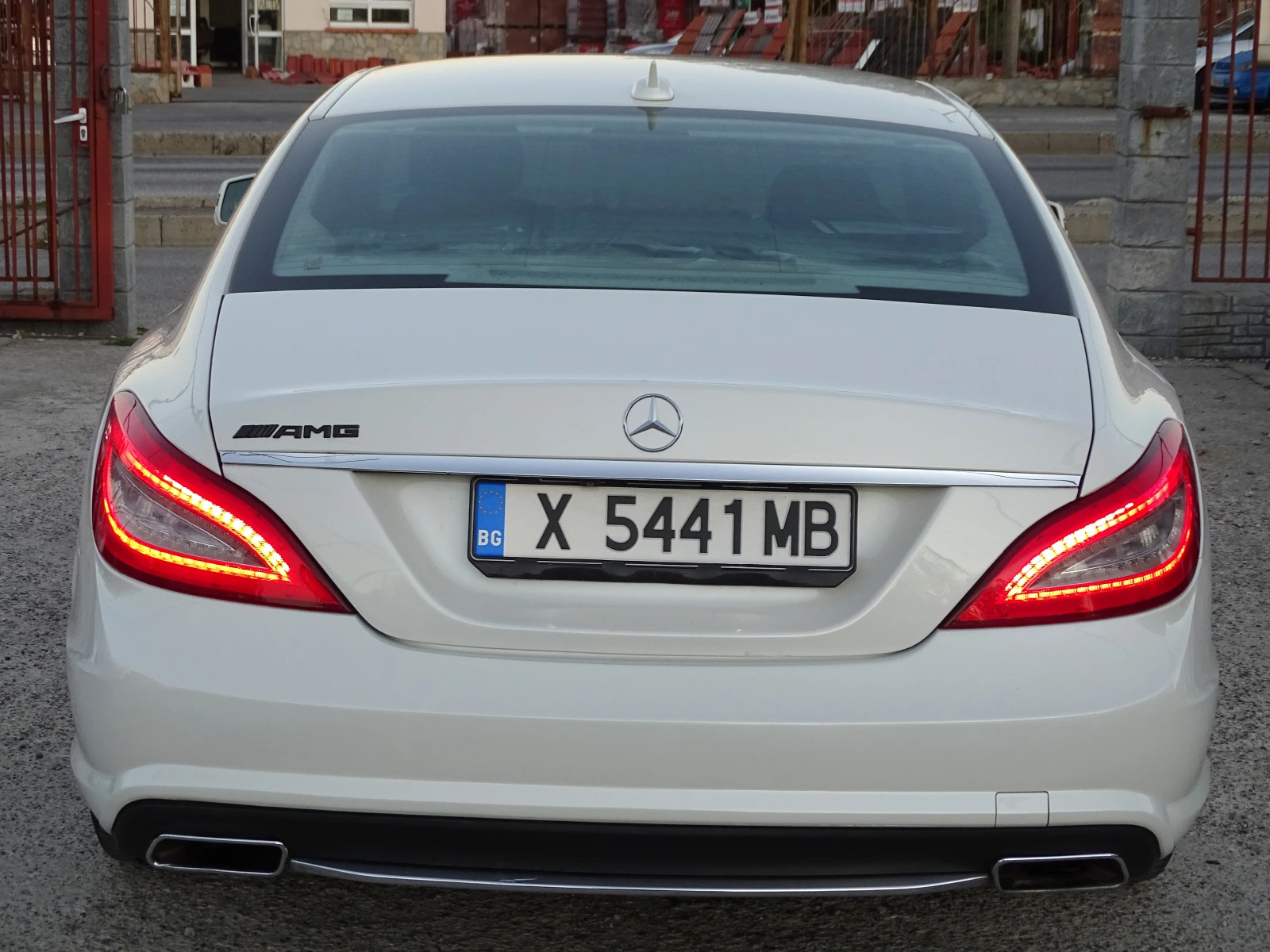 Mercedes-Benz CLS 550 AMG_4MATIC_4.7i V8 Bi-turbo - изображение 4