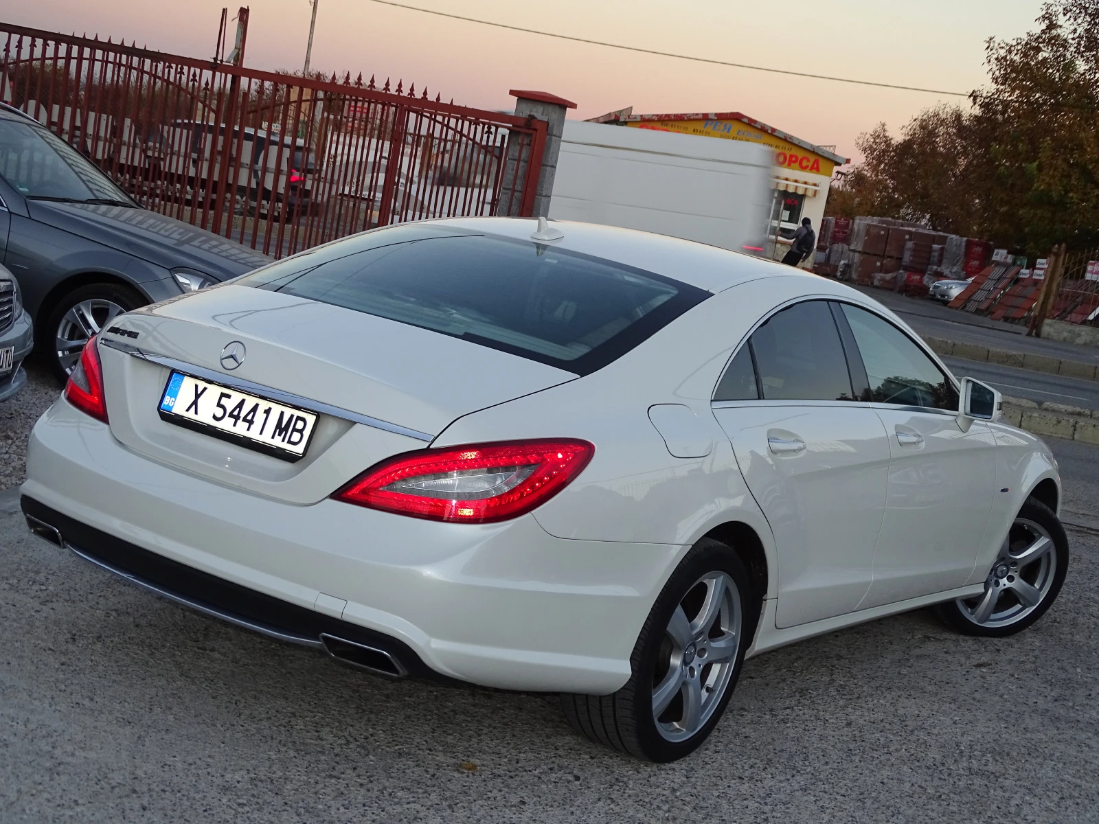 Mercedes-Benz CLS 550 AMG_4MATIC_4.7i V8 Bi-turbo - изображение 8