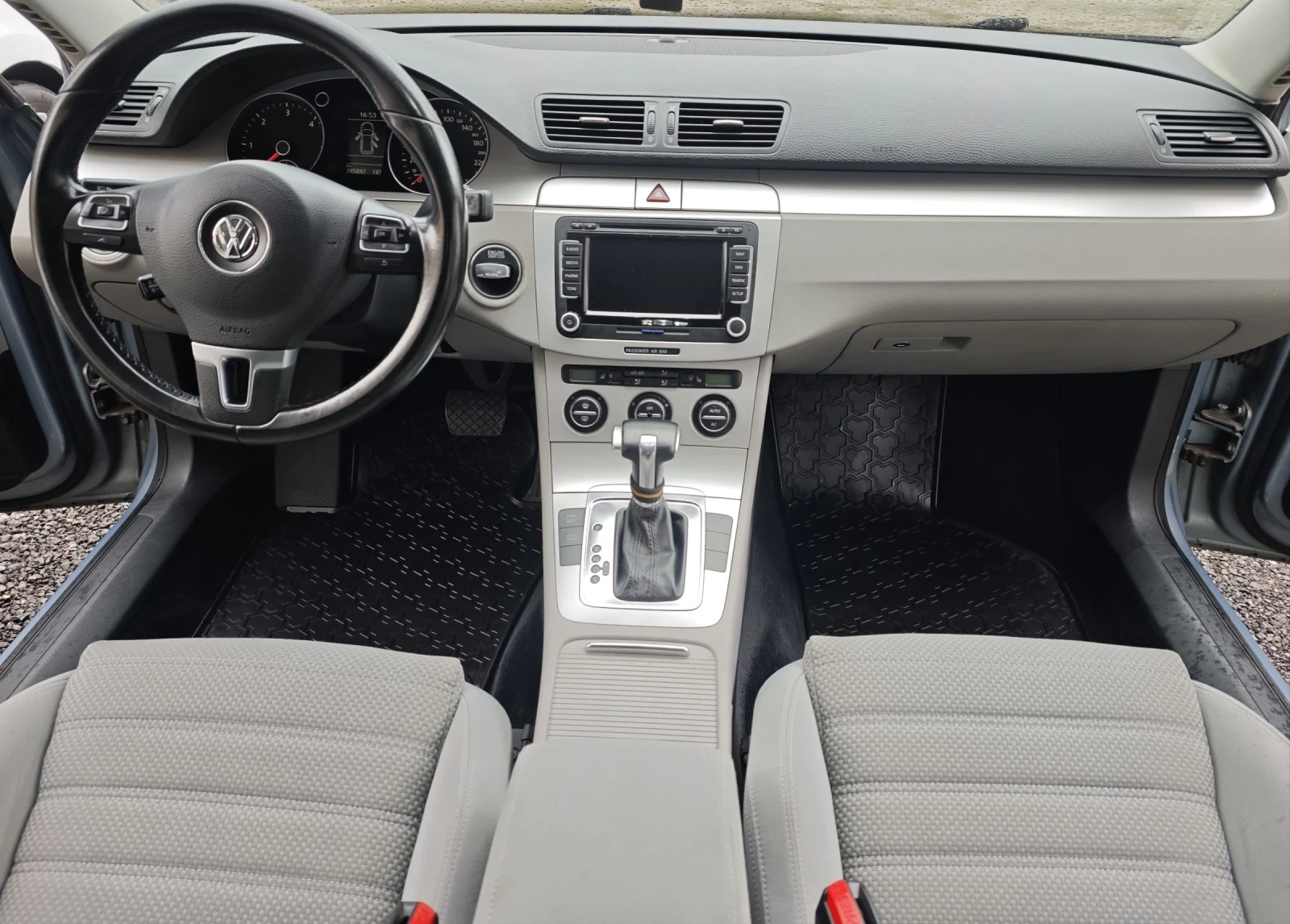 VW Passat 2.0 COMMON RAIL, снимка 12 - Автомобили и джипове - 53346325
