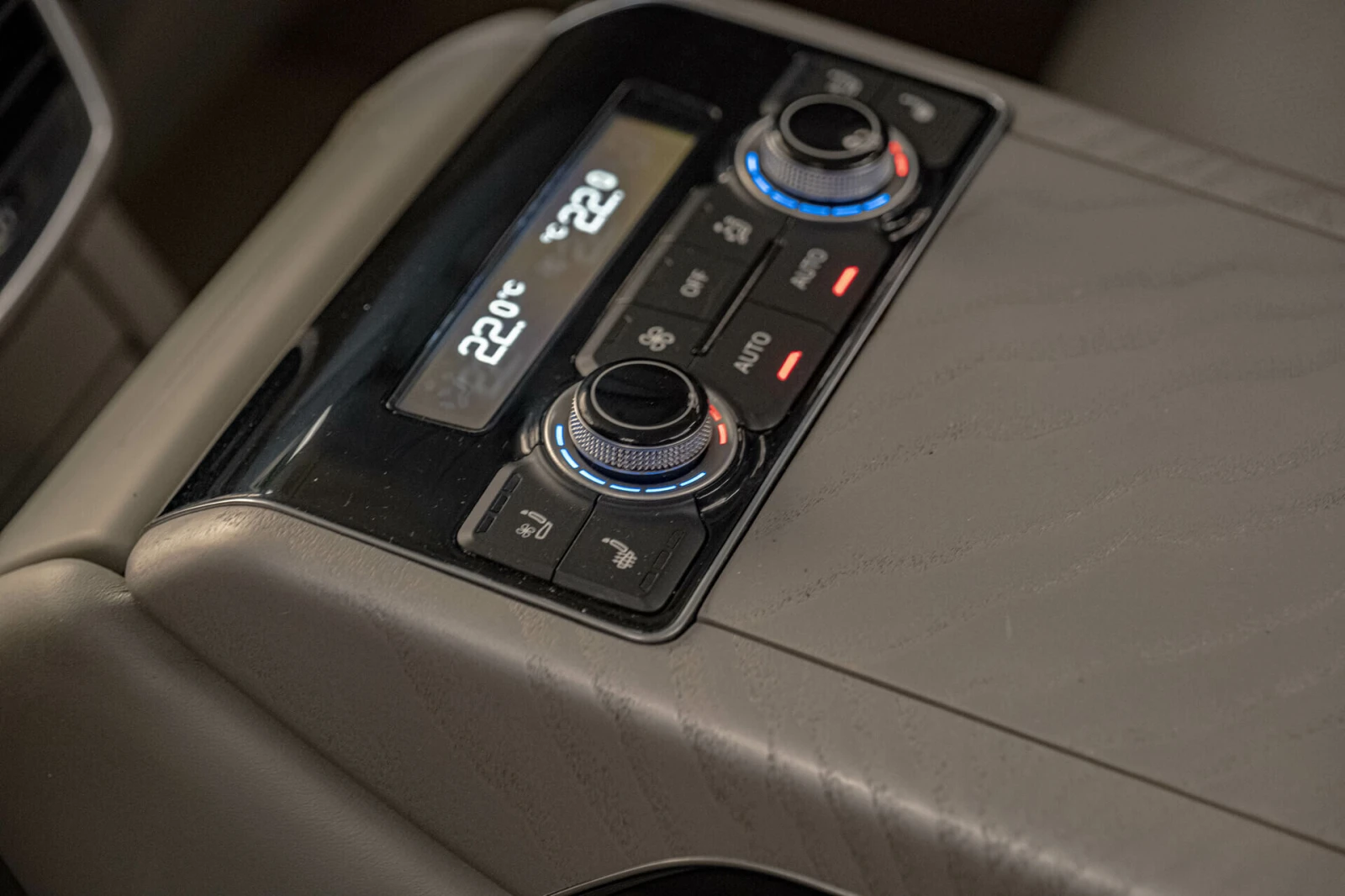 Audi S8 Plus/MAGNO/Design Selection//HuD/ | Mobile.bg   11