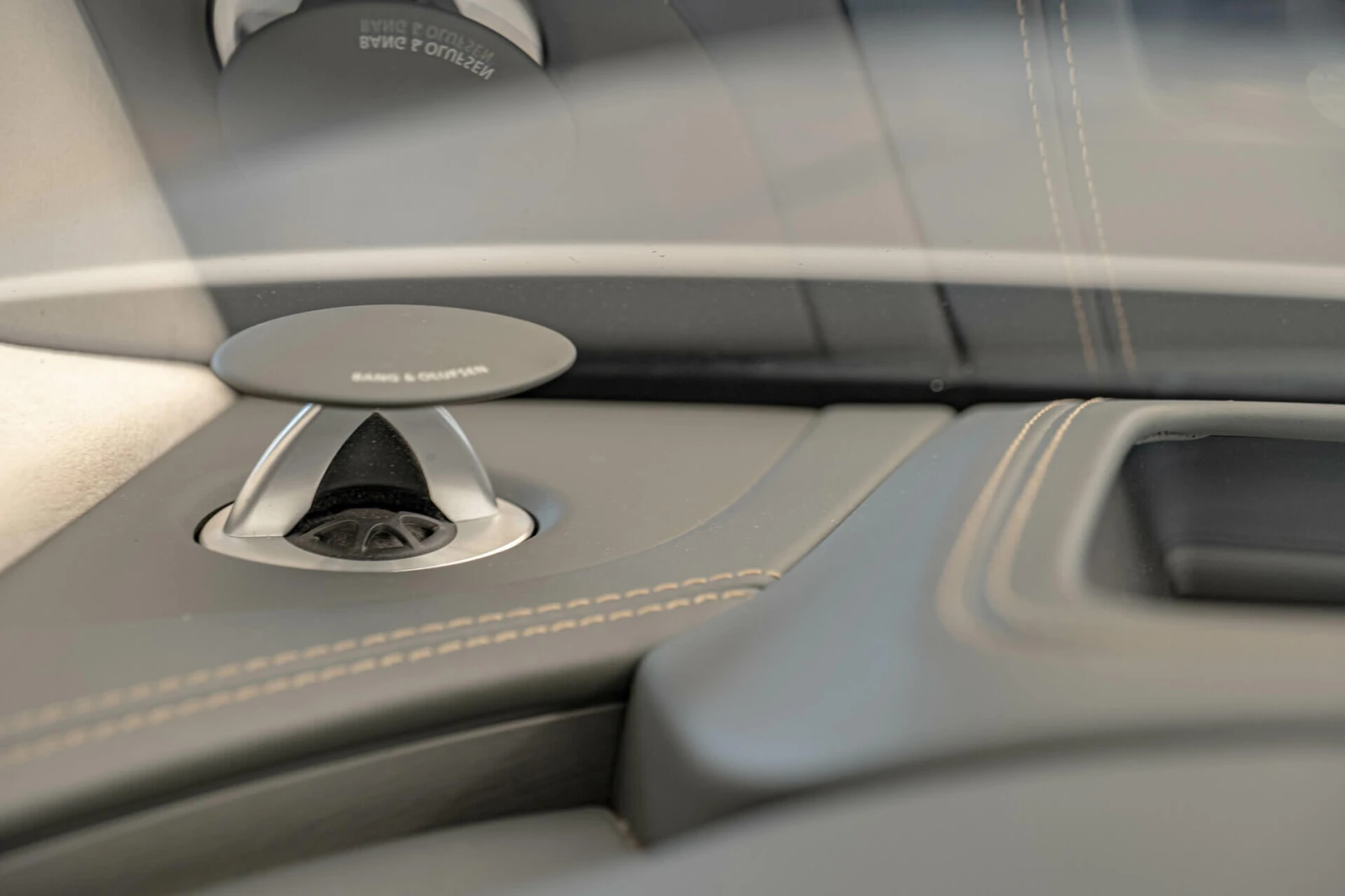 Audi S8 Plus/MAGNO/Design Selection//HuD/ | Mobile.bg   12