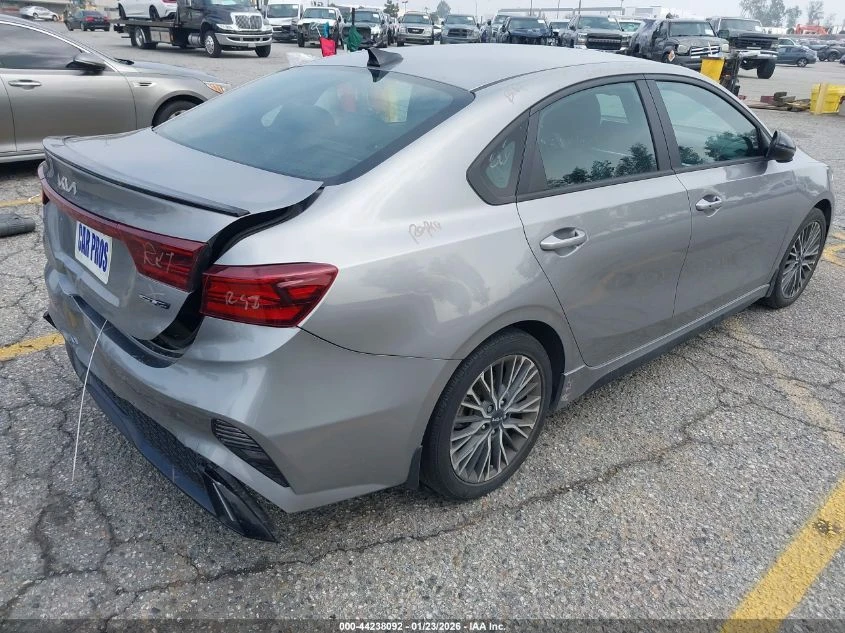 Kia Forte 2l Gt-Line - изображение 4