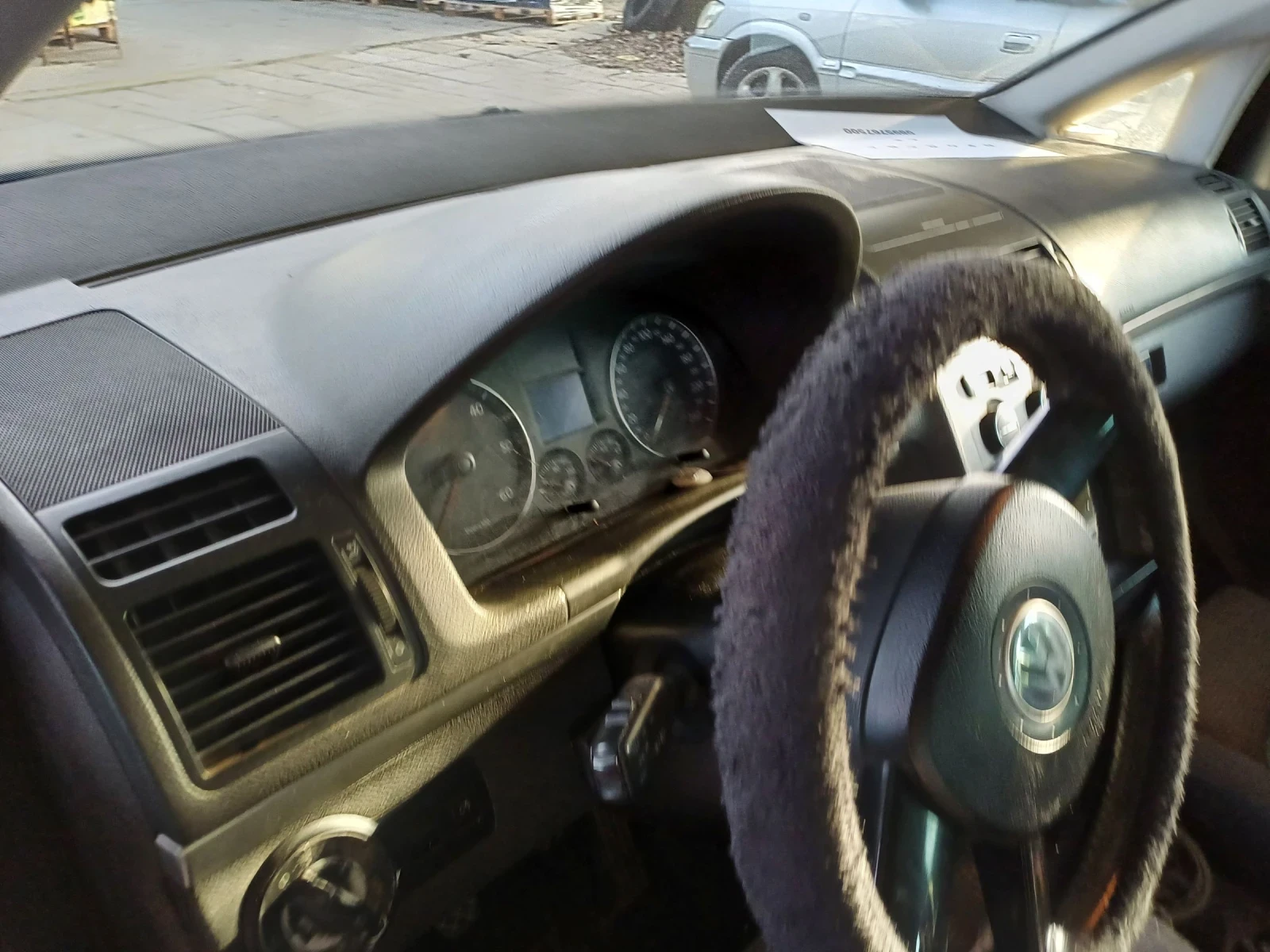 VW Touran, снимка 4 - Автомобили и джипове - 53786226