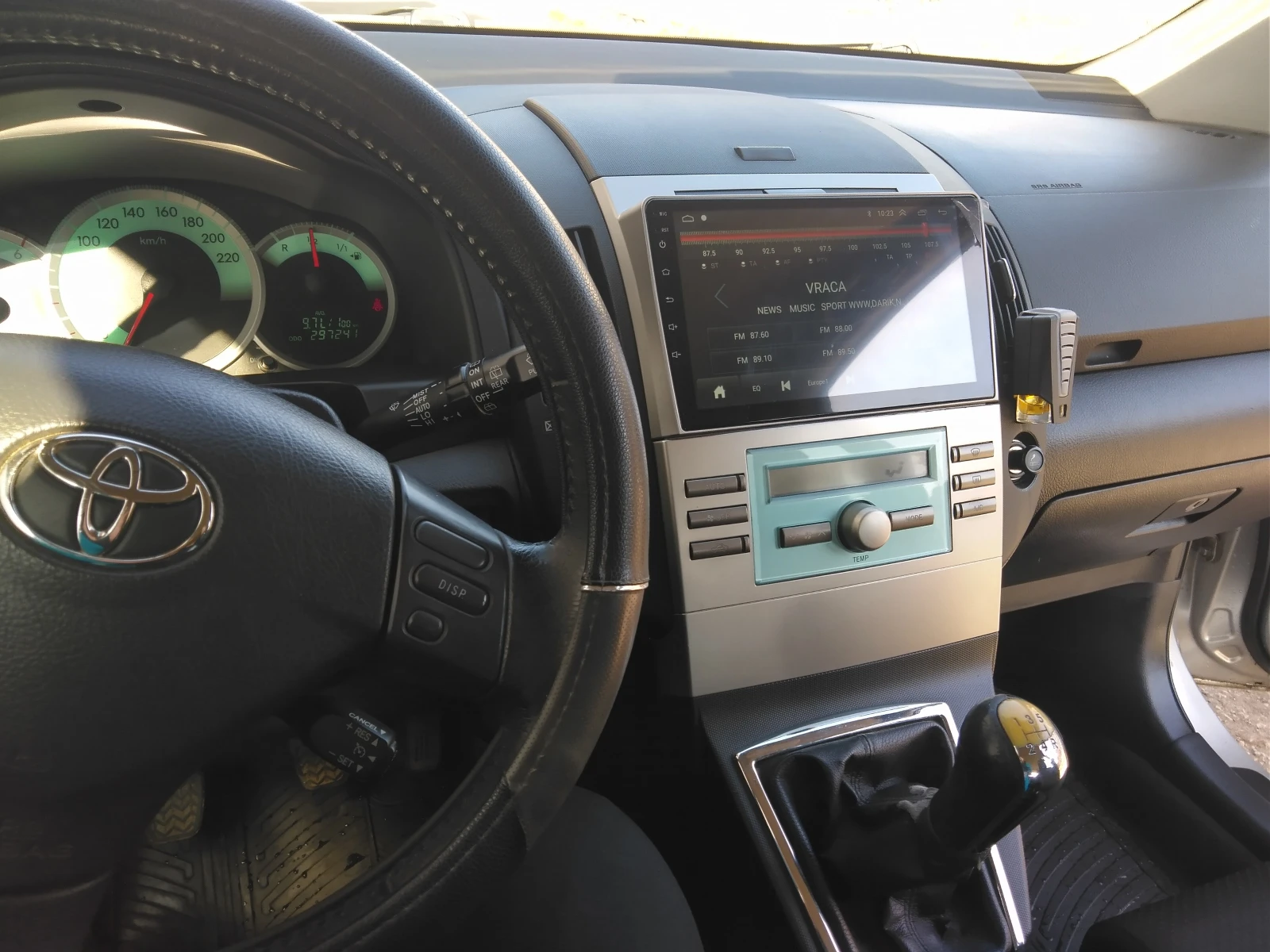 Toyota Corolla verso, снимка 2 - Автомобили и джипове - 53825726