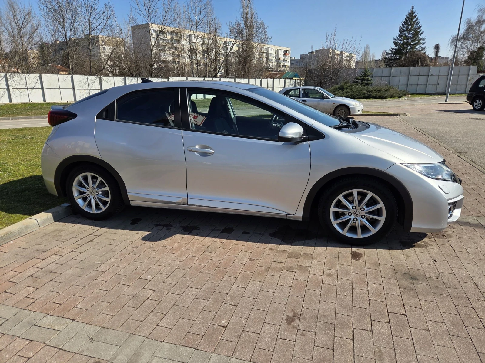 Honda Civic 1, 6 i-dtec Facelift, снимка 4 - Автомобили и джипове - 53865247