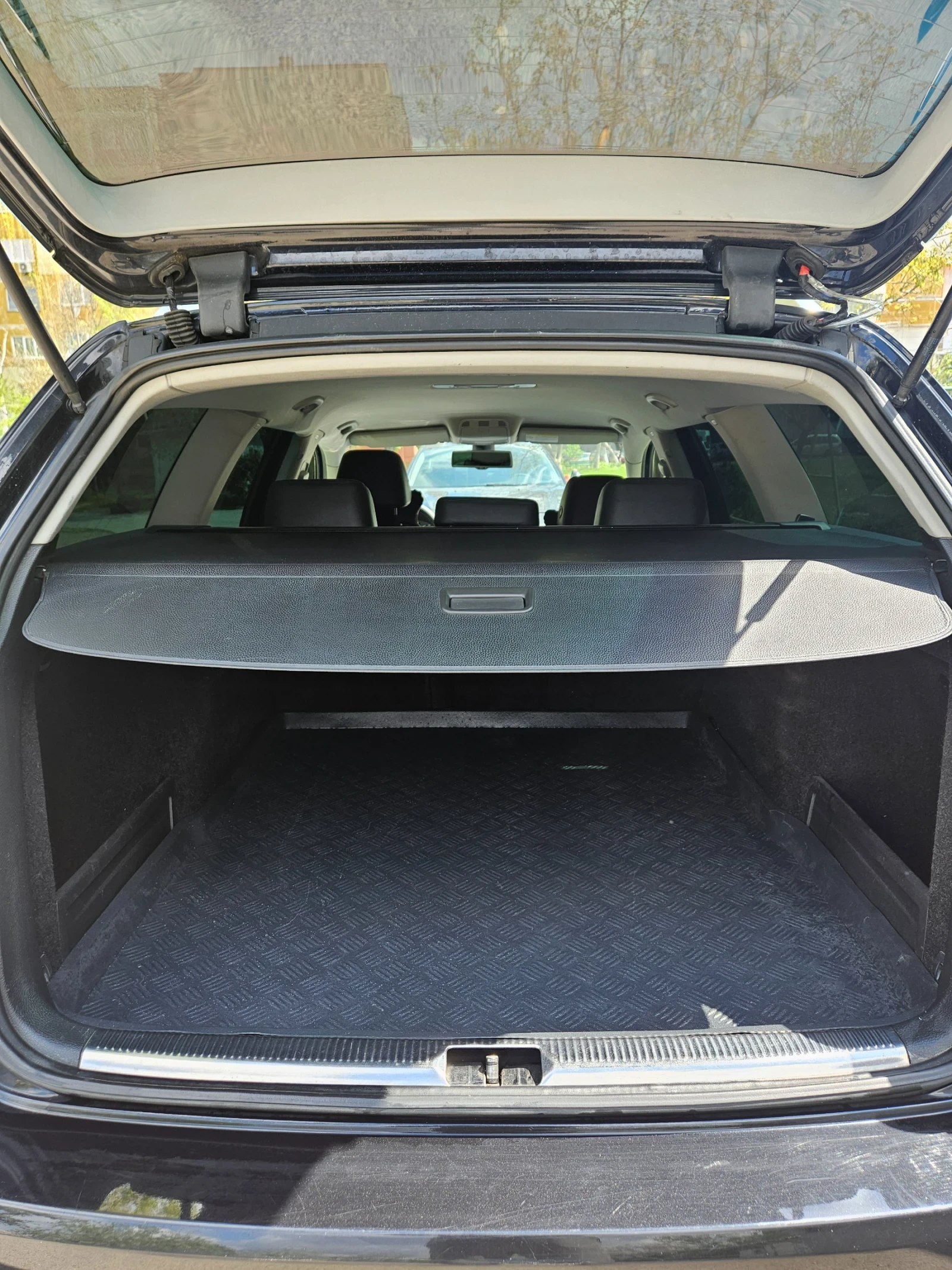 VW Passat B6 HIGHLINE 2.0TDI 140HP, снимка 7 - Автомобили и джипове - 54282971