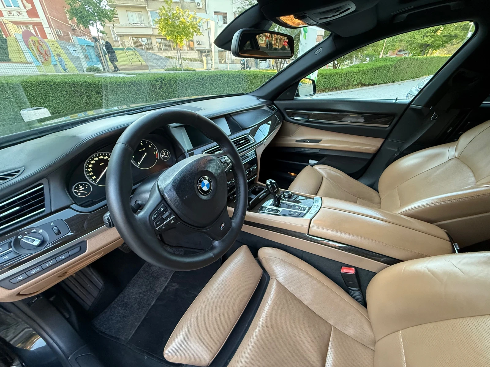 BMW 740 Full екстри, снимка 9 - Автомобили и джипове - 54308944