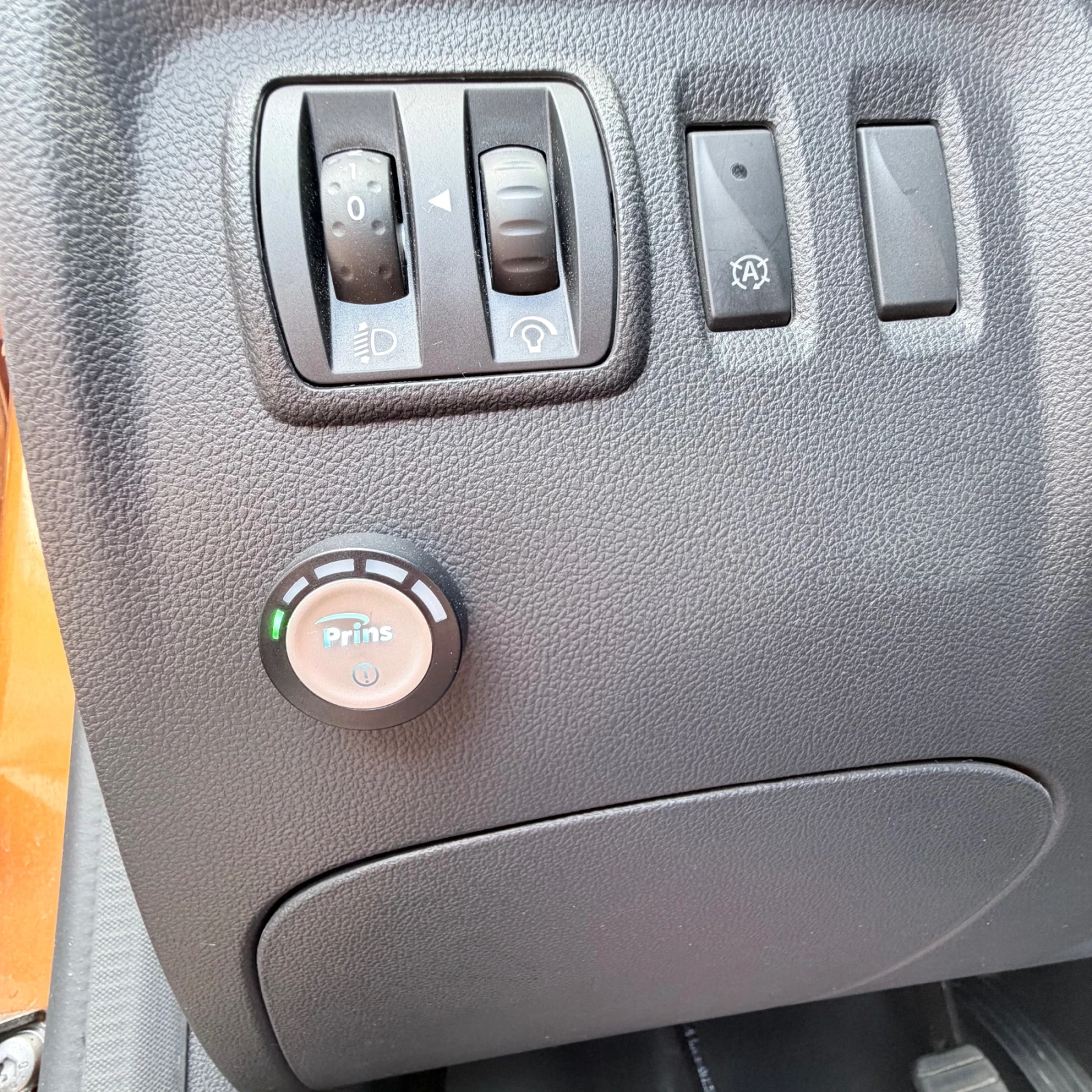 Renault Captur ГАЗ;1.3-131к.с.;Keyless-Go;МЪРТВА ТОЧКА;КАМЕРА, снимка 6 - Автомобили и джипове - 54596056