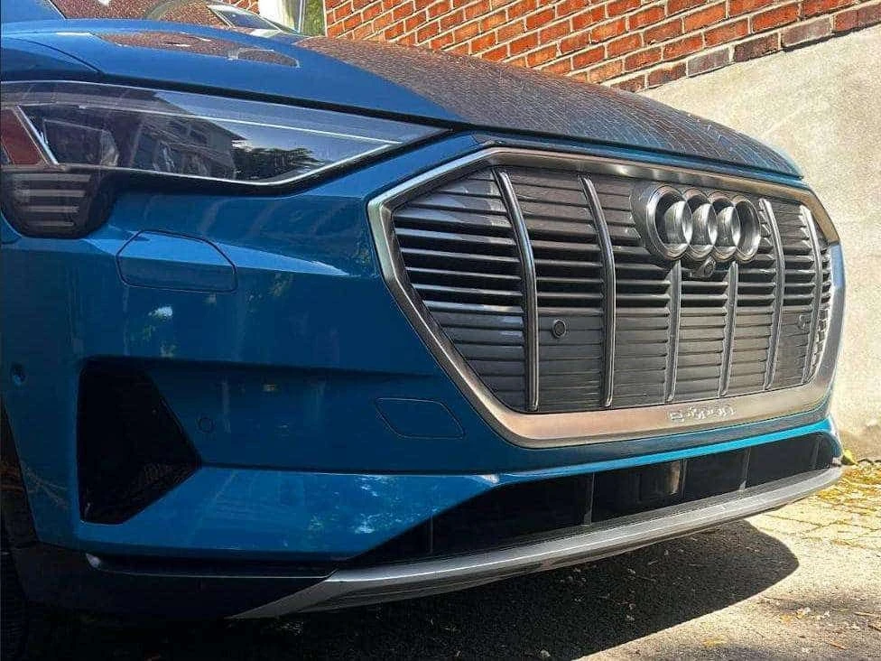 Audi E-Tron TECHNIK / 360 / B&O / ОБДУХВАНЕ / АВТОКРЕДИТ , снимка 7 - Автомобили и джипове - 54761945