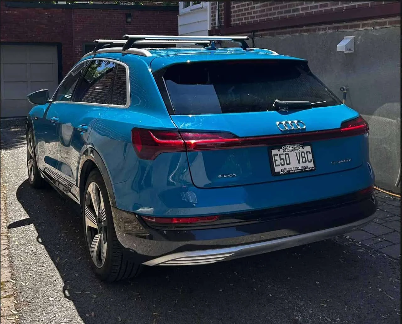 Audi E-Tron TECHNIK / 360 / B&O / ОБДУХВАНЕ / АВТОКРЕДИТ , снимка 2 - Автомобили и джипове - 54761945
